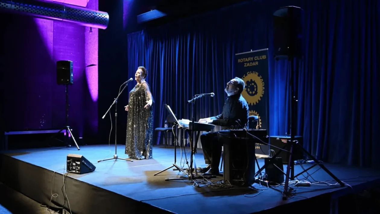 Radojka Šverko nastupa na dobrotvornom koncertu Rotary kluba Zadar u Providurovoj palači