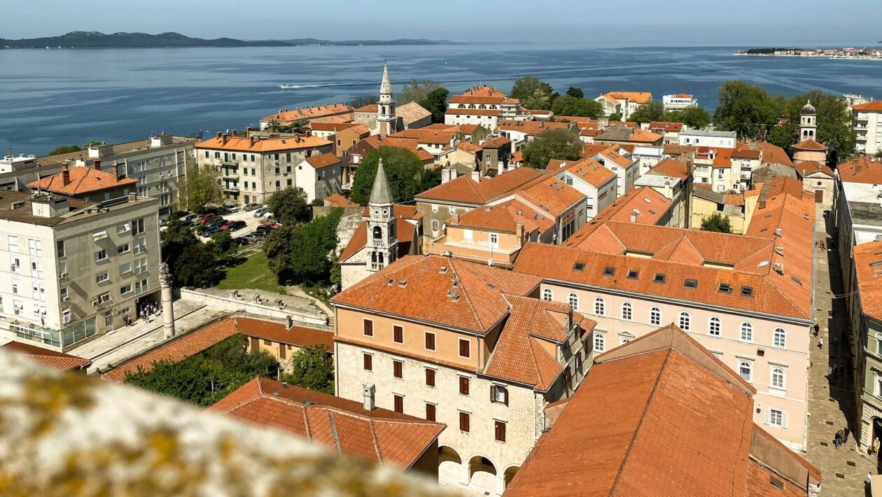 Oblačno jutro na zadarskoj obali