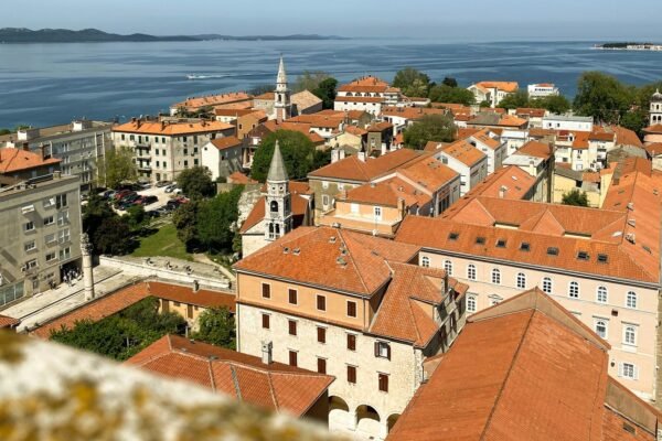 Oblačno jutro na zadarskoj obali