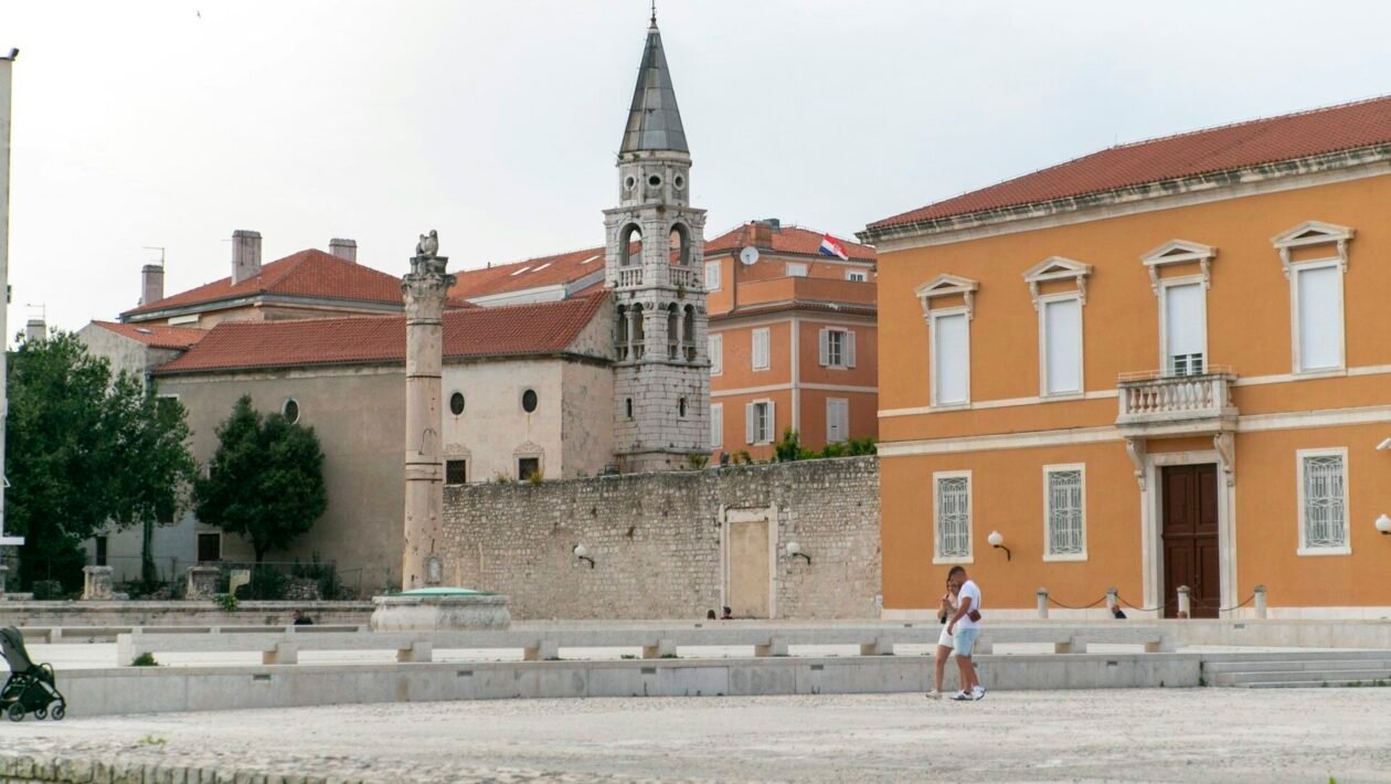 Oblačno nebo iznad Zadra u jutarnjim satima