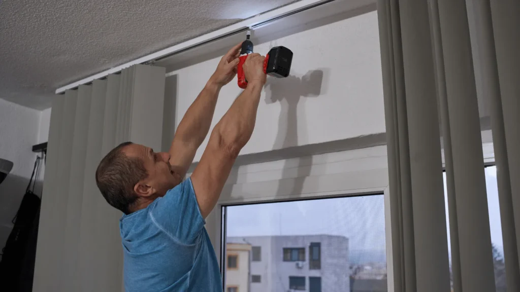 Kako popraviti spuštenu zavjesu vodič korak po korak