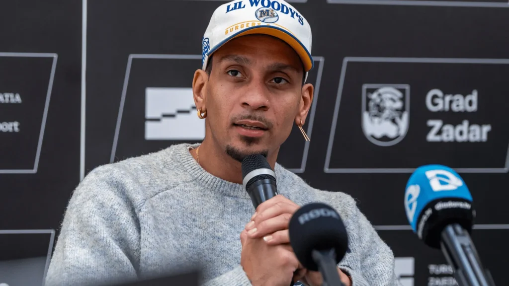 Fotografija s press konferencije za FIBA 3x3 World Tour Zadar, prikazuje najavu turnira i organizatore događaja.