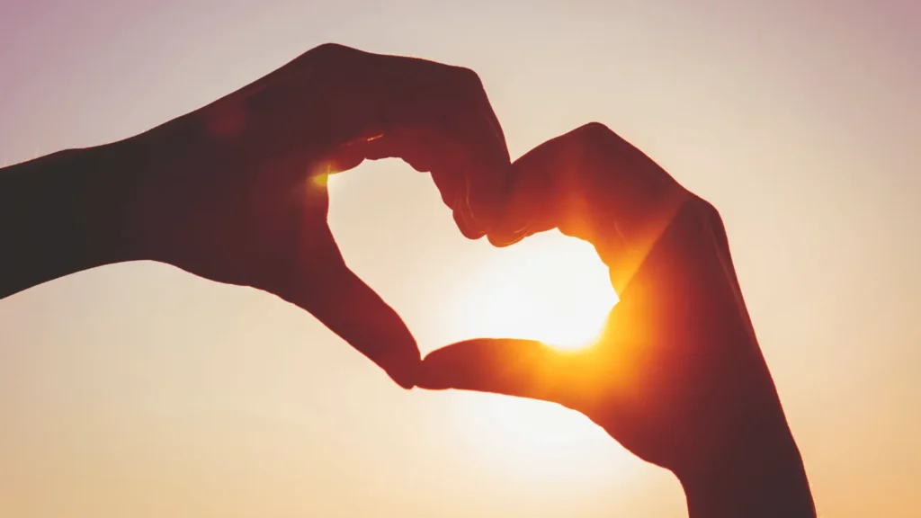 Ilustrativna fotografija za članak o valentinovo: praktičan vodič za smisleno slavlje