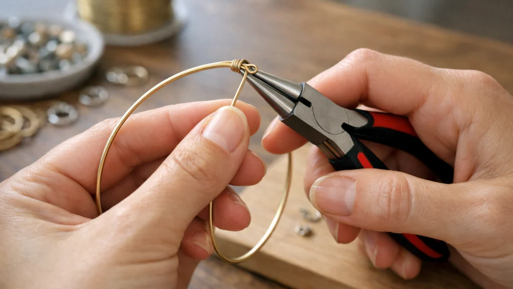 Osnovni alati za izradu nakita u praktičnoj upotrebi