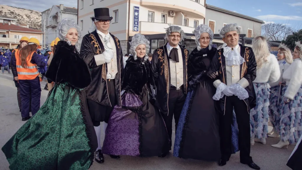 Završni dani Paškog zimskog karnevala 2026 s maškarama, povorkom i tradicionalnim običajima.