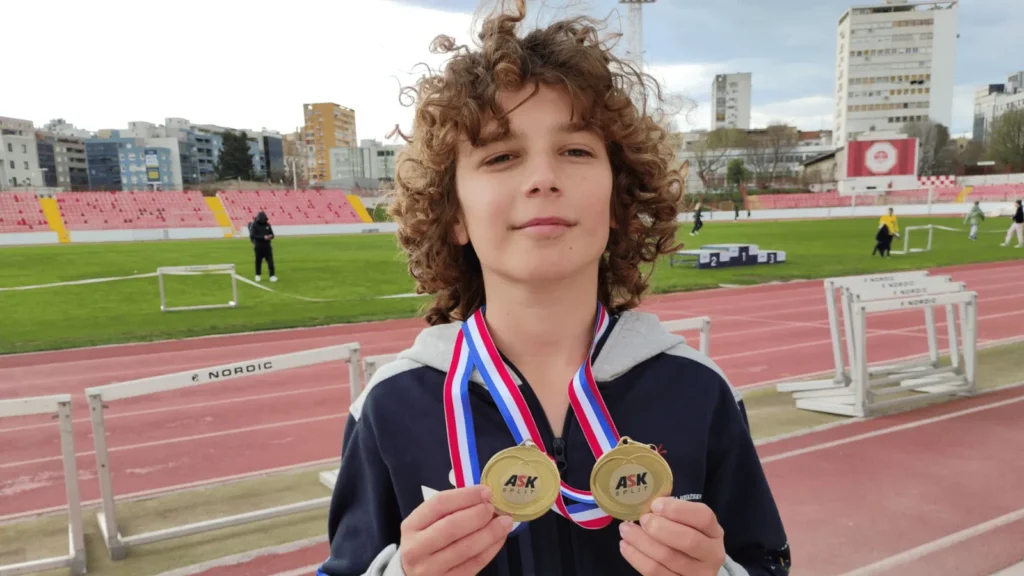 Atletska sezona u Dalmaciji otvorena natjecanjem u Parku Mladeži s brojnim mladim atletičarima