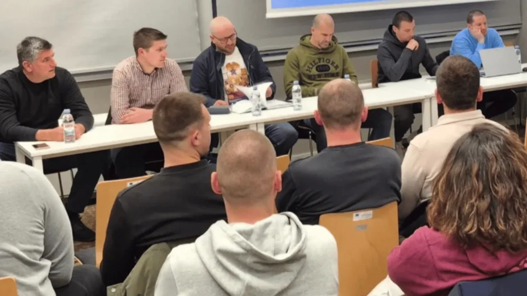 Članovi Udruge Grad košarke i navijači na Ćakuli o budućnosti KK Zadar