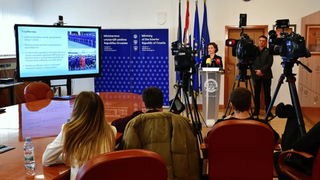 Civilni ročnici i organizacija civilne službe predstavljeni u Ministarstvu unutarnjih poslova.