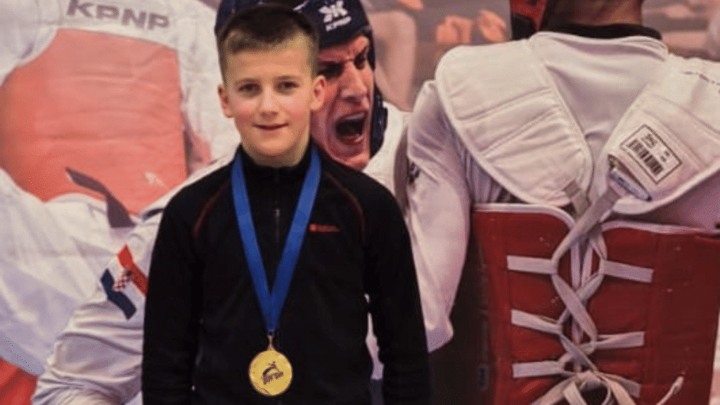 Frane Manenica osvojio zlatnu medalju u kategoriji mlađih kadeta na Knin Open turniru