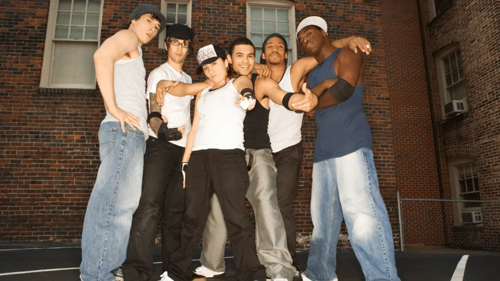 Adolescenti u urbanom okruženju koji kroz hip hop kulturu izražavaju identitet