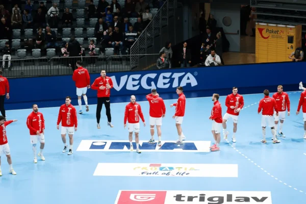 Hrvatska pobijedila Švicarsku 34:26 u prijateljskom rukometnom susretu u Zadru.