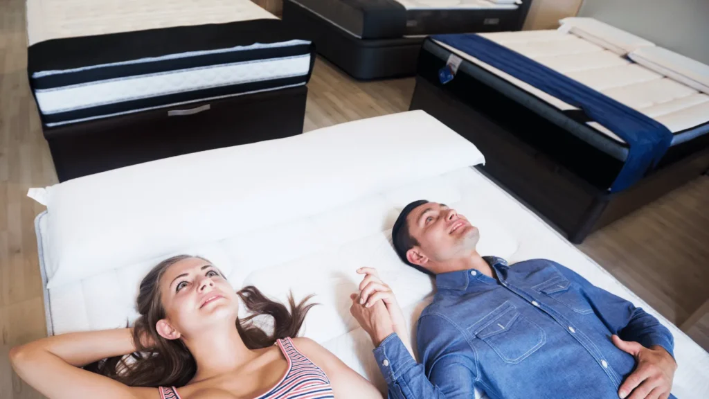 Moderan spavaći prostor i madrac koji simbolizira pravilan odabir madraca za kvalitetan i zdrav san