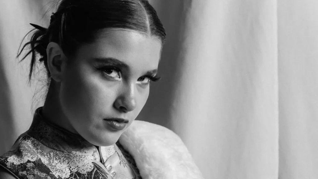 Ilustracija teme: lolita moda: priča o identitetu i slobodi