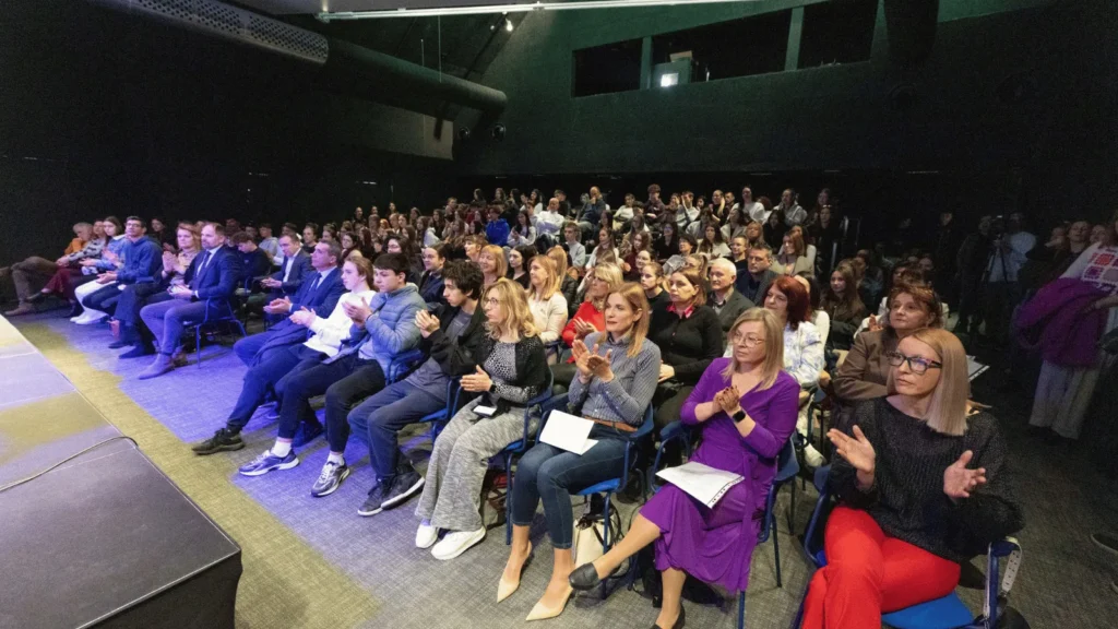 Antonija Kero govori na panelu o mentalnom zdravlju djece i mladih u Zadru