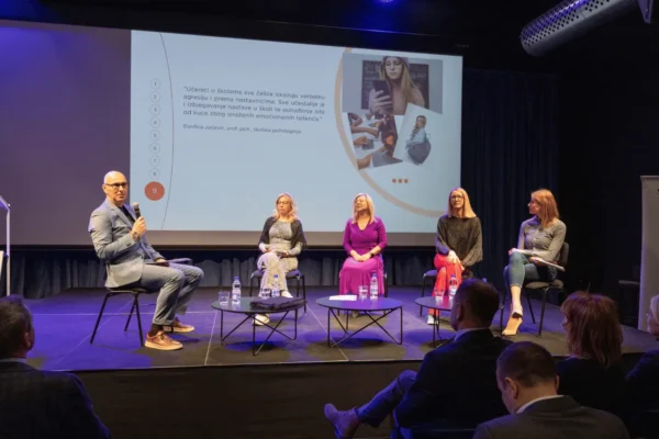 Antonija Kero govori na panelu o mentalnom zdravlju djece i mladih u Zadru