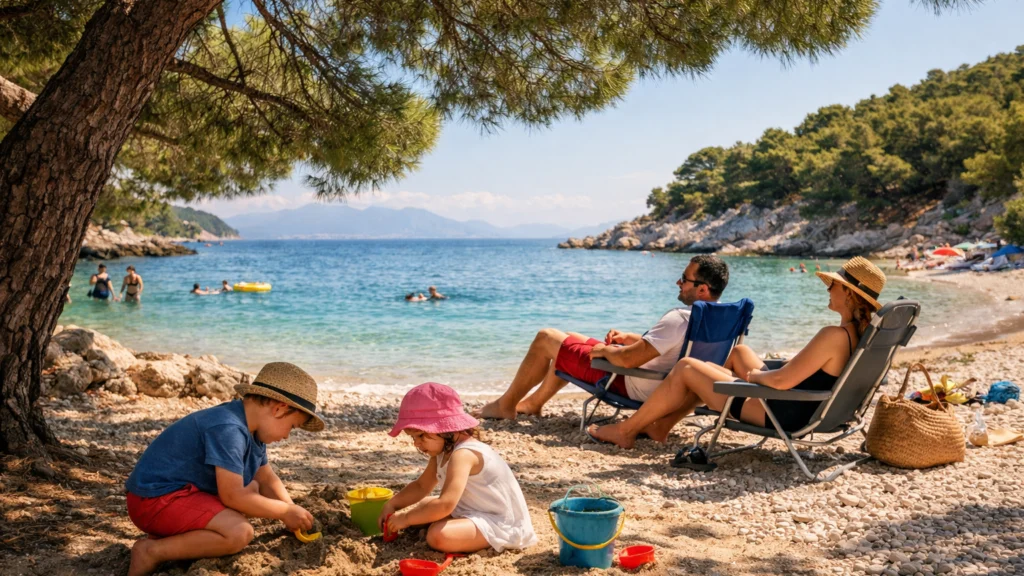 Plaža s borovom šumom i prirodnim hladom idealna za obitelji s djecom