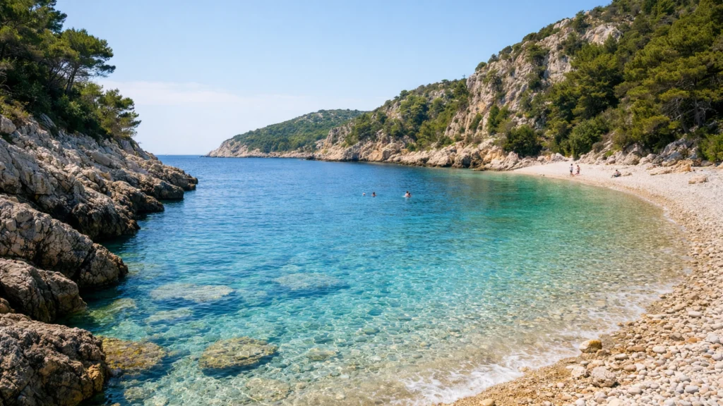 Pusta uvala na Dugom otoku s minimalnim brojem posjetitelja