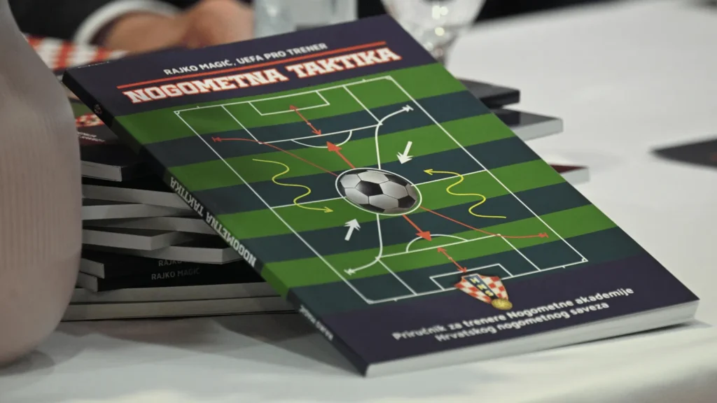 Predstavljanje knjige “Nogometna taktika” Rajka Magića u Nogometnoj akademiji HNS-a