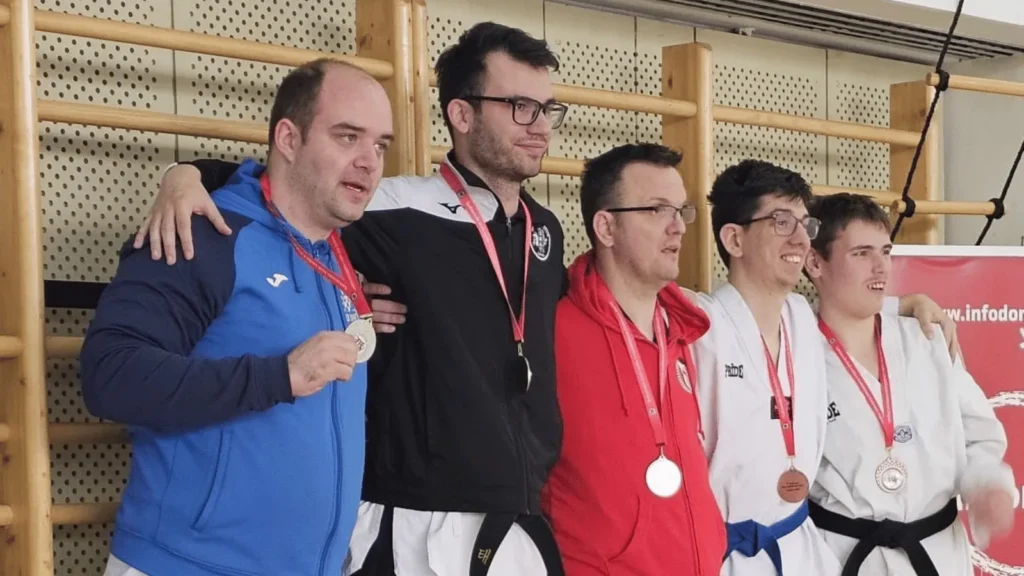 Natjecatelji TK Ultima na Prvenstvu Hrvatske u taekwondou s osvojenim medaljama