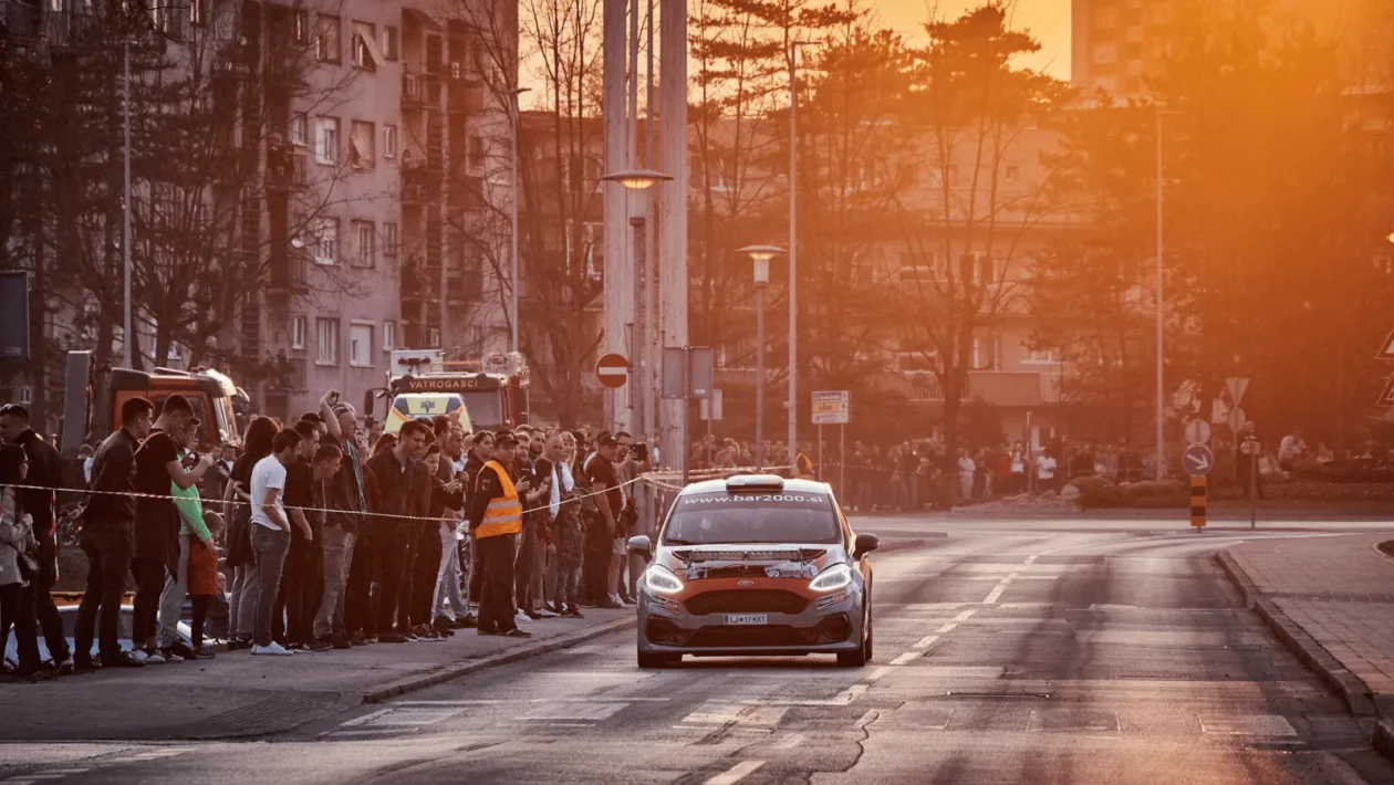 Vozači i automobili na Quattro River Rallyju 2026 u Karlovcu tijekom brzinskog ispita