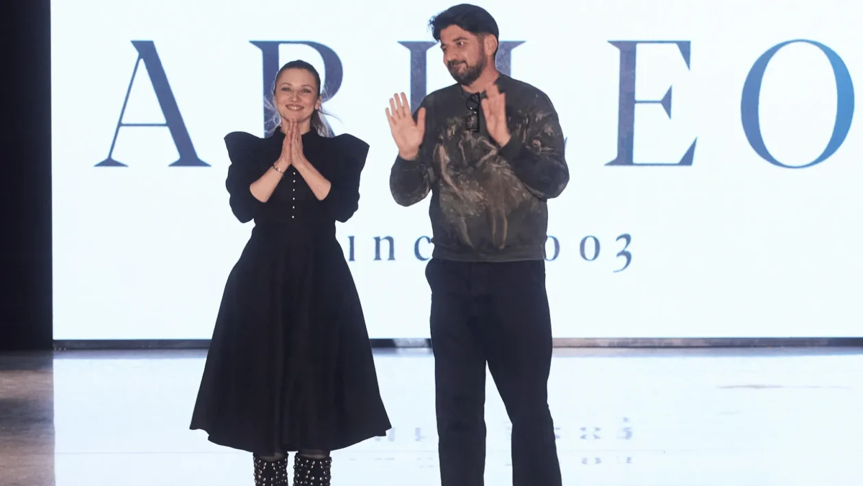 Arileo kolekcija u crno-bijeloj estetici s gotičkim i futurističkim elementima na ModernA pisti