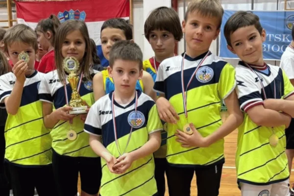 Najuspješniji vikend AK Biograd – plava naslovna grafika s istaknutim uspjesima kluba