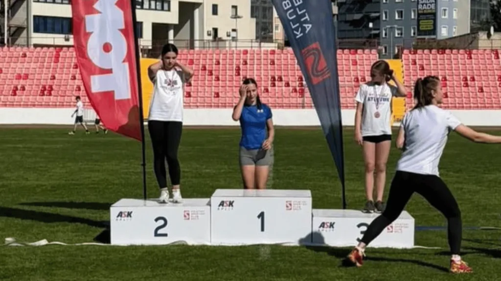 Najuspješniji vikend AK Biograd – plava naslovna grafika s istaknutim uspjesima kluba