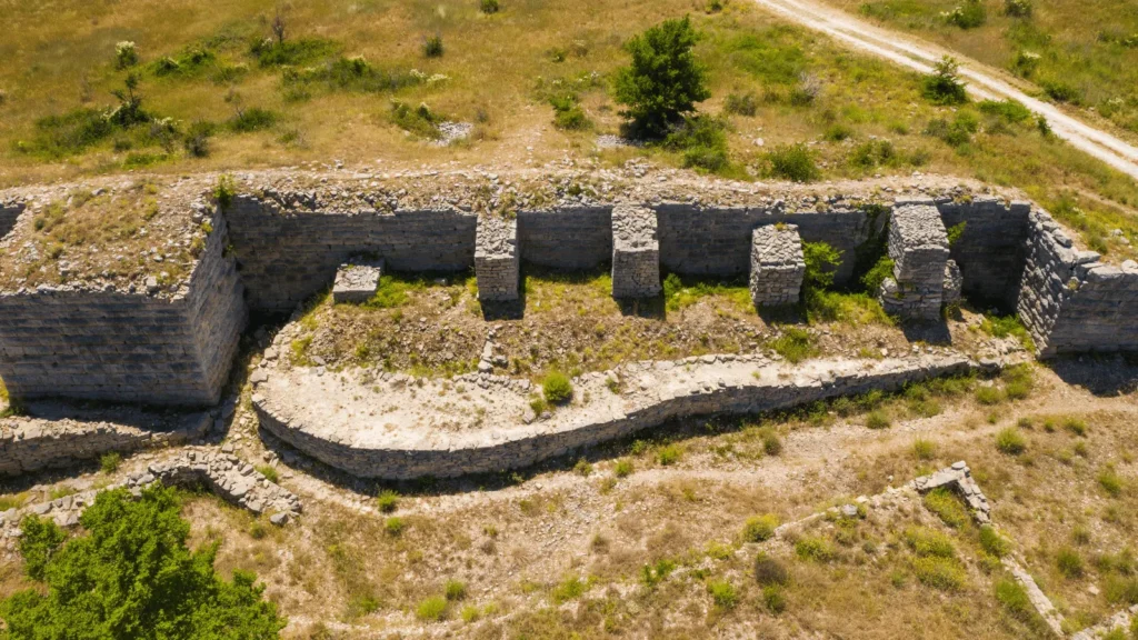 Monumental Roman city gate at Asseria near Benkovac – one of the best-preserved in Croatia