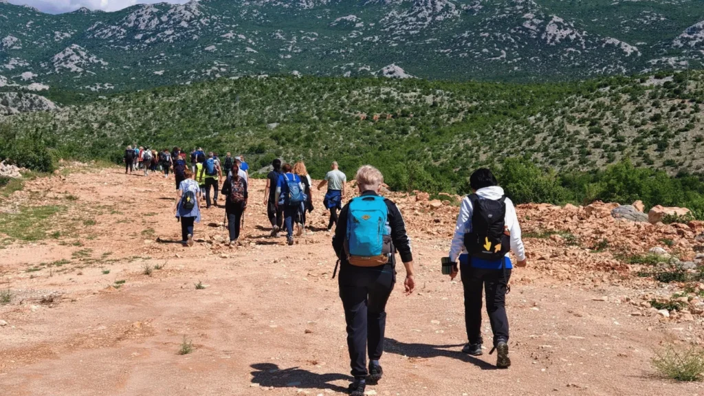 Hodočasnici na ruti Camino Zadar tijekom velebitske dionice