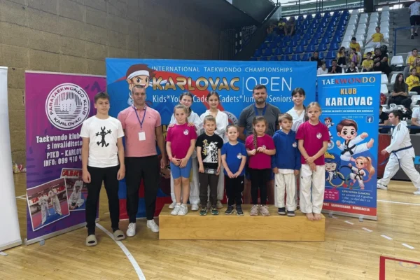 Natjecatelji Taekwondo kluba Plovanija na 28. Karlovac Openu