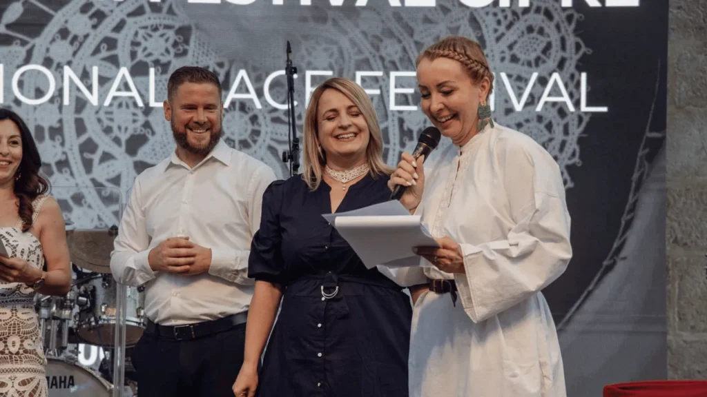 Završna večer 15. Međunarodnog festivala čipke u Pagu uz koncert Matije Cveka