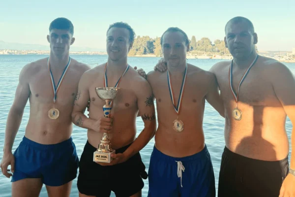 Humanitarni nogometni turnir JAZ 2026 u plićaku na plaži Jaz u Preku