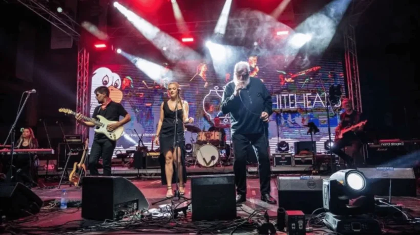 Magdalena Mijatović kao Audrey Hepburn na Festivalu dalmatinske šansone u Šibeniku