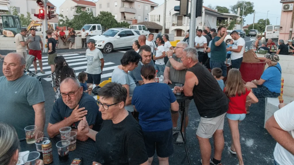 Otvorenje dionice Ulice Nikole Tesle na Plovaniji uz druženje mještana