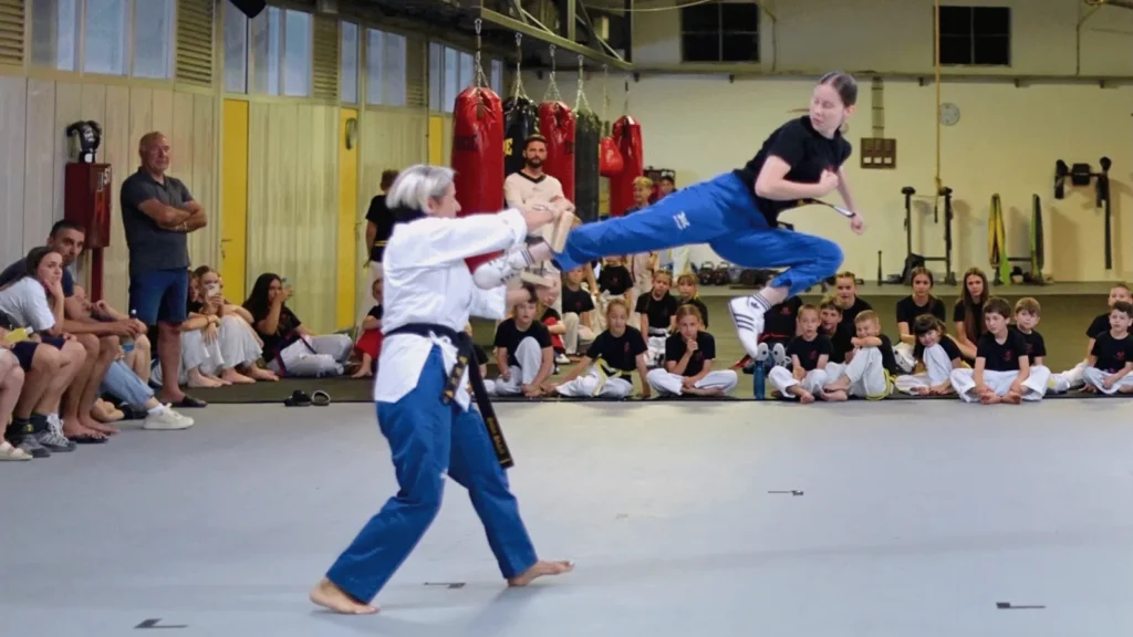 Djeca na polaganju pojaseva u Taekwondo klubu Ultima
