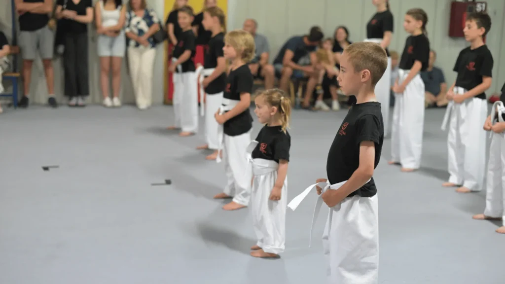 Djeca na polaganju pojaseva u Taekwondo klubu Ultima