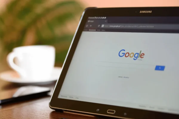 Europska komisija izrekla Googleu rekordne kazne zbog kršenja Zakona o digitalnim tržištima (DMA)