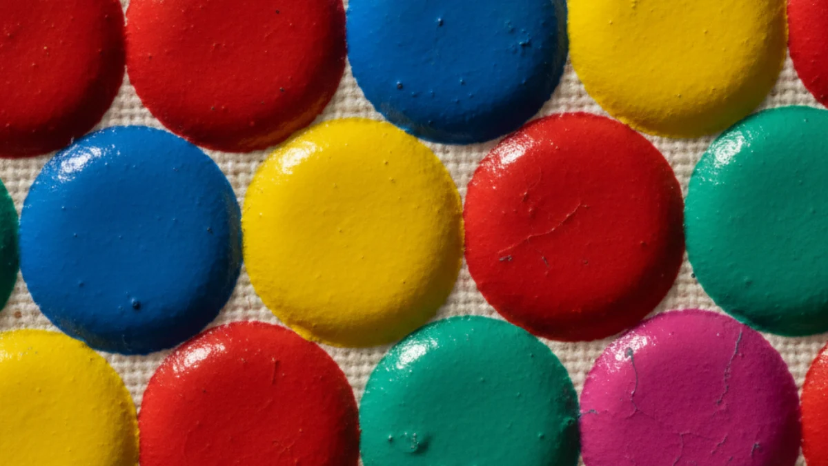 Detalj teksture i materijala karakterističnih za rad: Damien Hirst