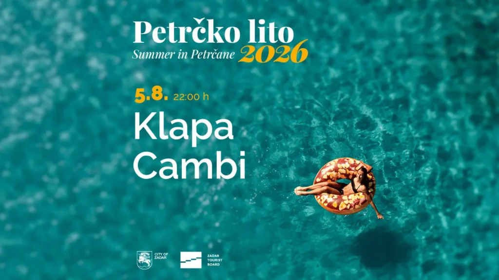 Klapa Cambi nastupa na rivi u Petrčanima tijekom manifestacije Petrčko lito 2026