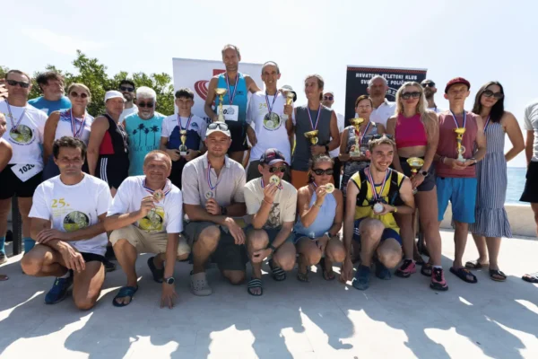 Jure Jarc i Martina Horvat pobjednici 25. planinske utrke Starigrad – Veliko Rujno