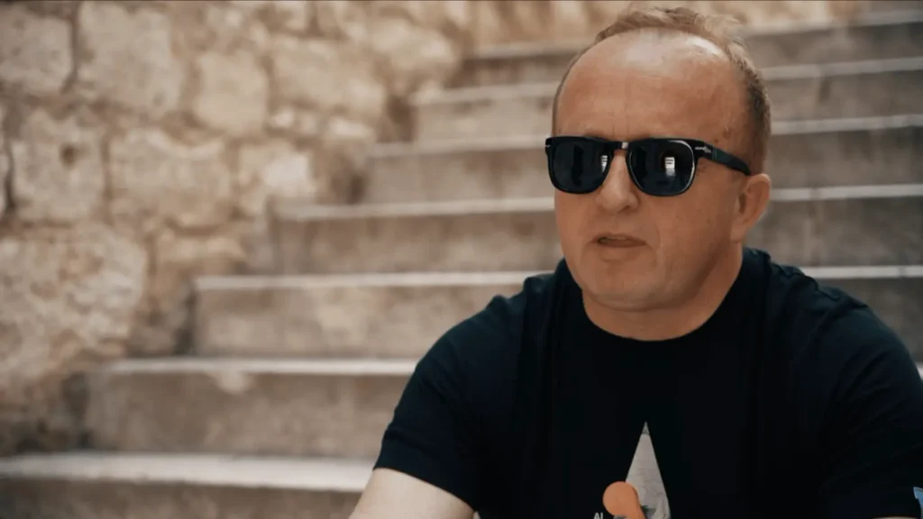 Krešimir Šakić predstavlja singl Potopljeni brod uz novi videospot
