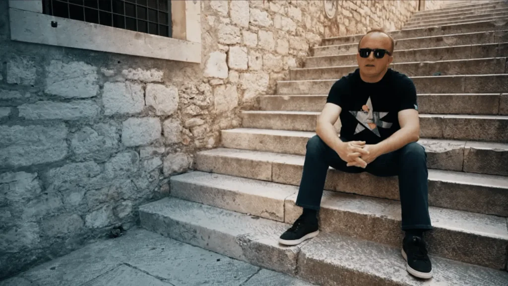 Krešimir Šakić predstavlja singl Potopljeni brod uz novi videospot