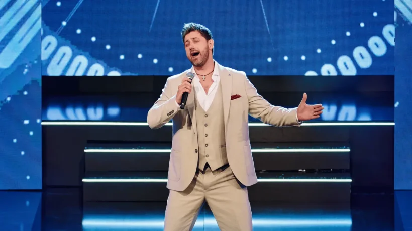 Marko Vukes nakon osvajanja nagrade Biser za pjesmu Pamtim na festivalu Biser Jadrana u Tivtu