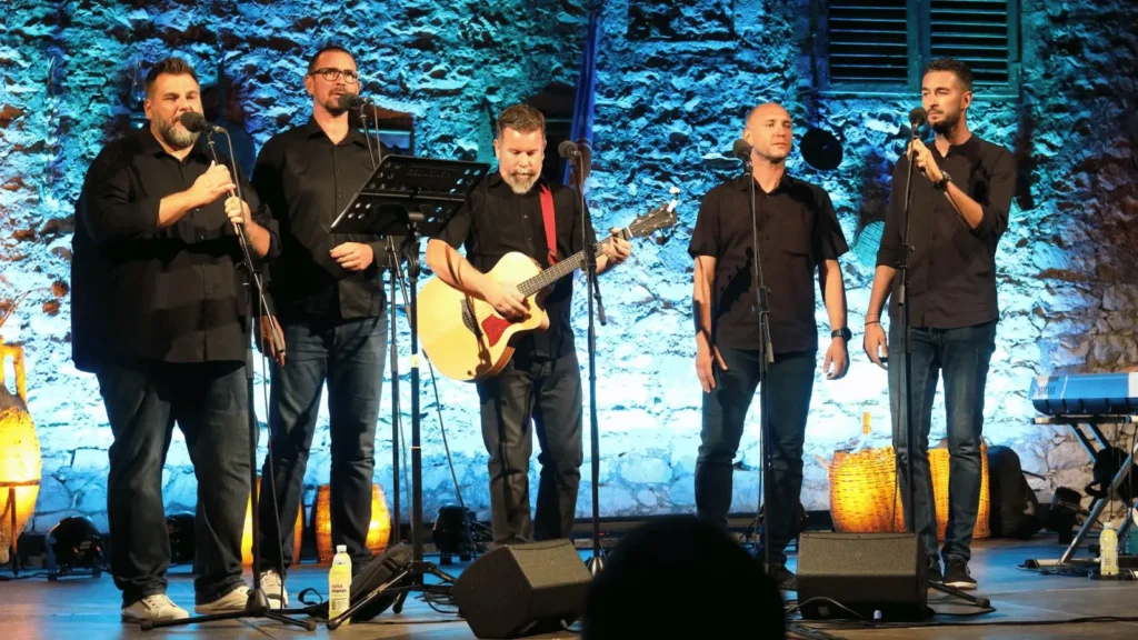 Raspivano Bibinje 2026 na Trgu Sri sela uz nastup klapa i ljubitelje dalmatinske pjesme