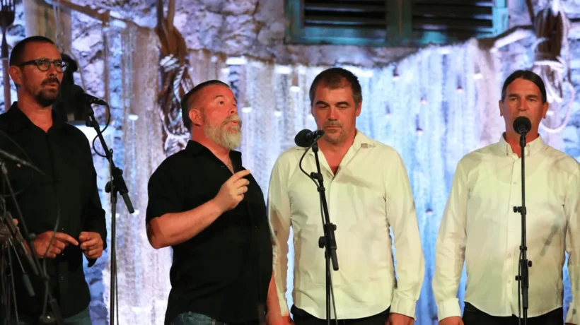 Raspivano Bibinje 45. izdanje na Trgu Sri Sela uz nastupe klapa i brojnu publiku