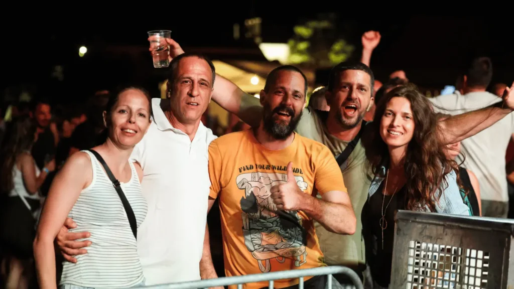 Posjetitelji na Špalina feštivalu u Solinama na Dugom otoku tijekom drugog izdanja festivala