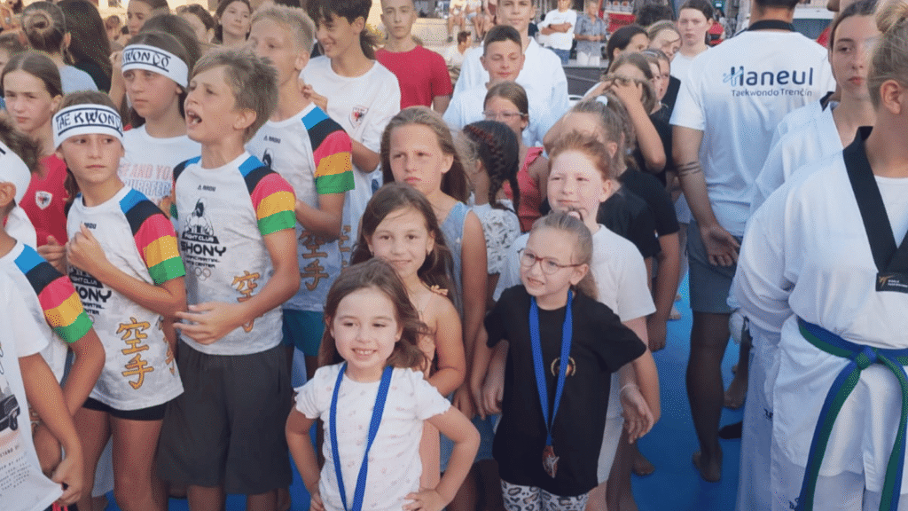 Natjecatelji TKD Plovanija s osvojenim medaljama na međunarodnom turniru 27. Korčula Open