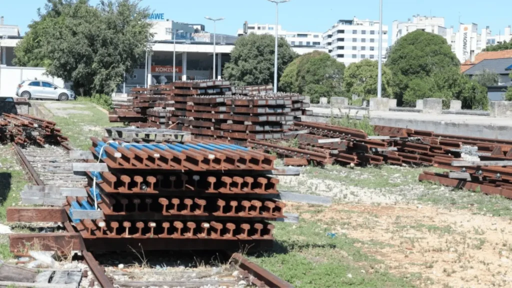 Skladište željezničkih tračnica