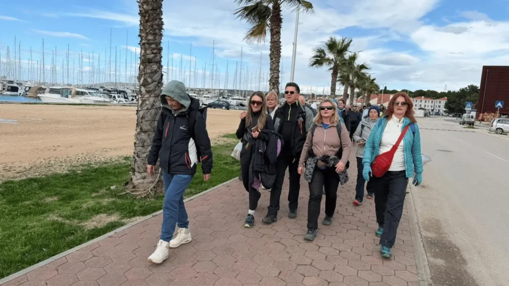 Camino Dani: Dva Dana Hodanja Kroz Povijest i Prirodu