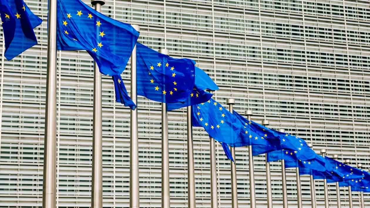 Europska komisija pokrenula postupke protiv 27 zemalja članica zbog neprenošenja ključnih direktiva